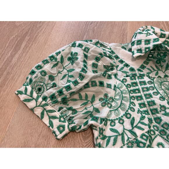 Main Strip NWT Eyelet Lace Puff Sleeve Romper Green White Boho Tropical Medium - Picture 4 of 8